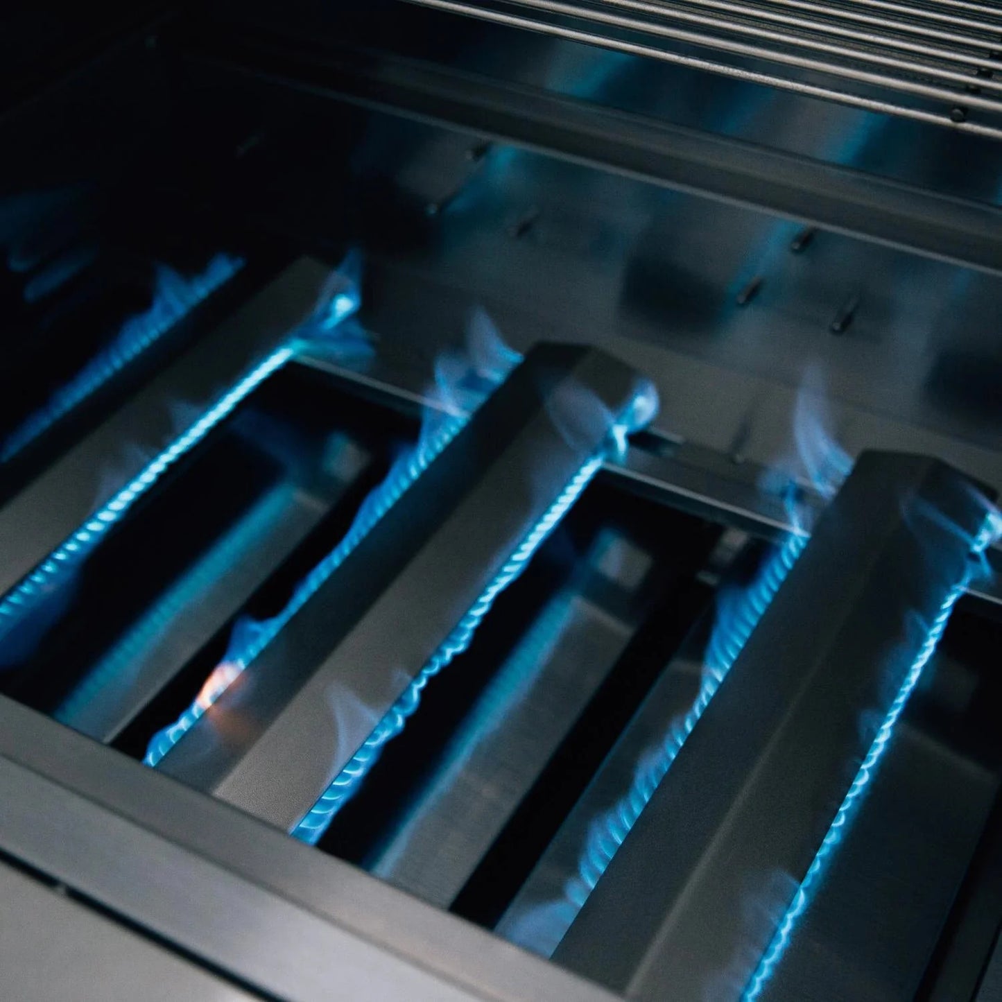 Sizzler 32" Built-In Natural Gas Grill